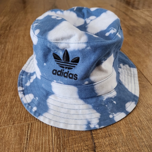 adidas Originals Accessories - Bleach dyed Adidas bucket hat